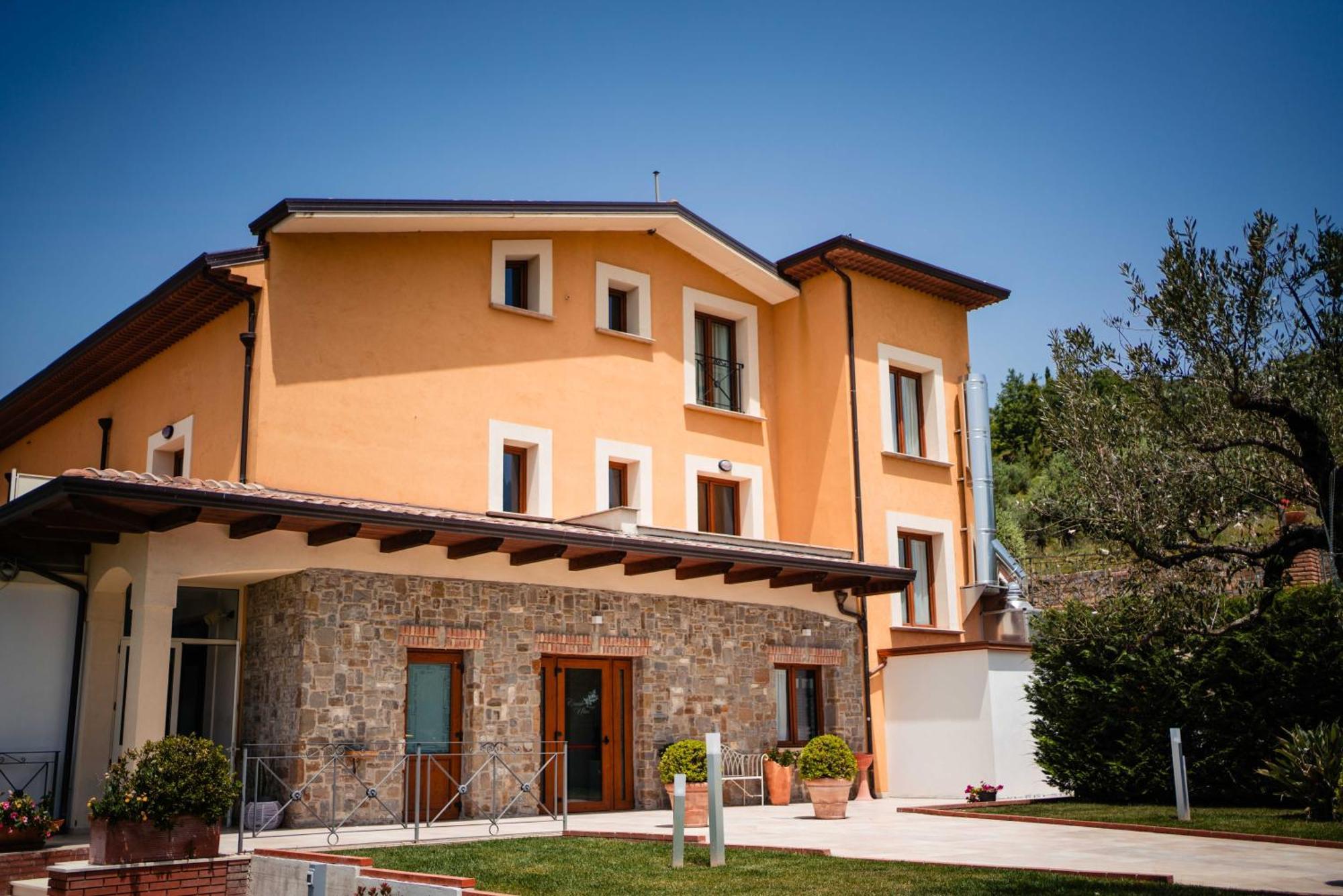 Casale Degli Ulivi Resort 펠라레 외부 사진