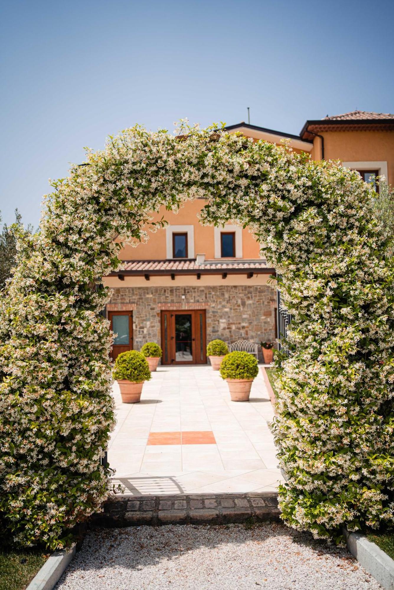 Casale Degli Ulivi Resort 펠라레 외부 사진