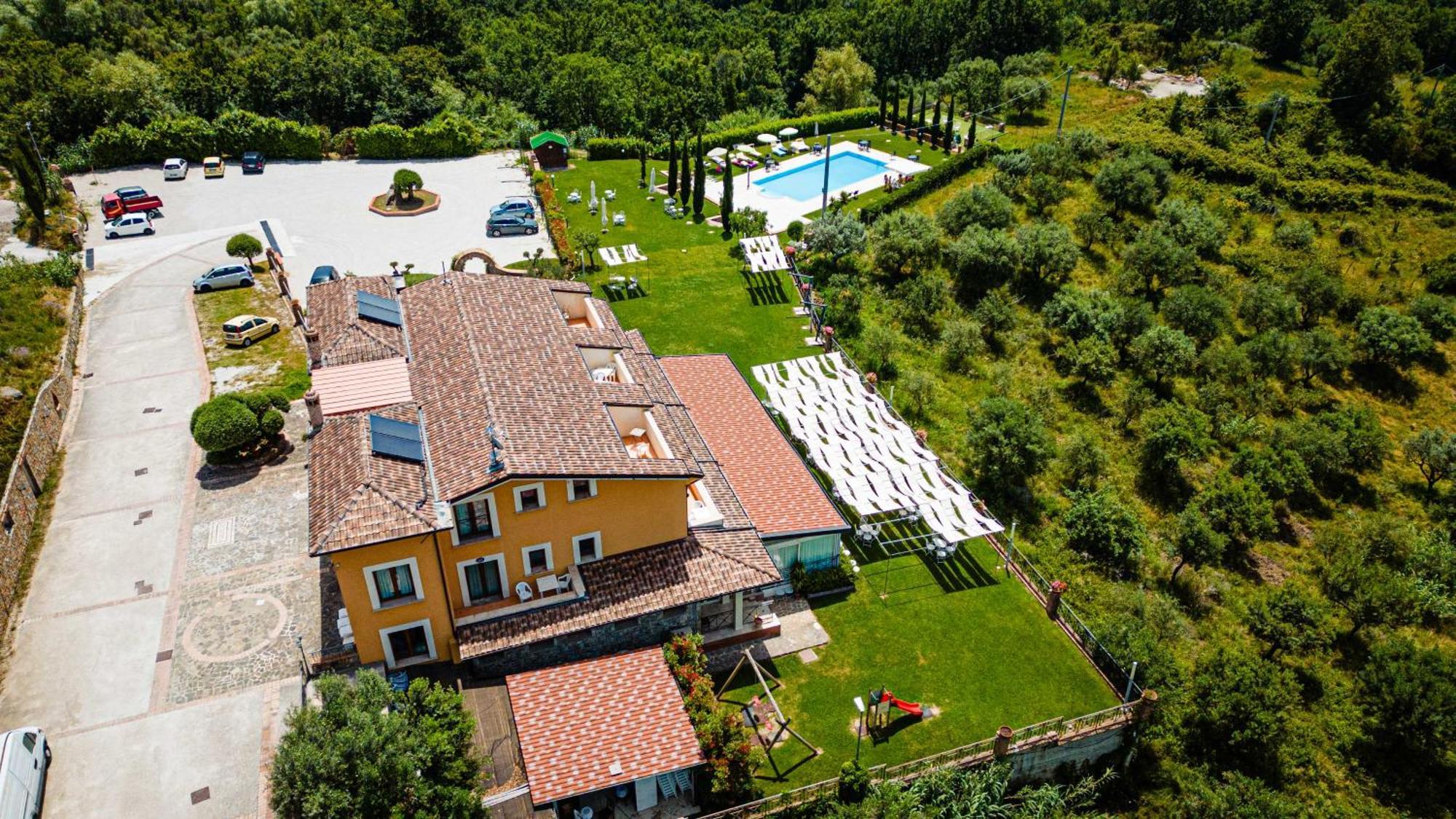 Casale Degli Ulivi Resort 펠라레 외부 사진