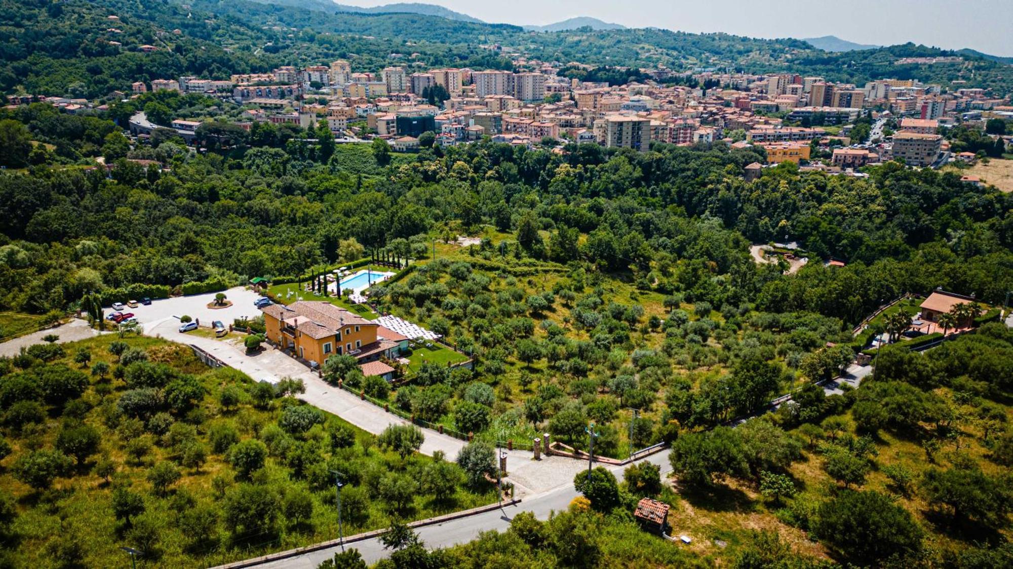 Casale Degli Ulivi Resort 펠라레 외부 사진