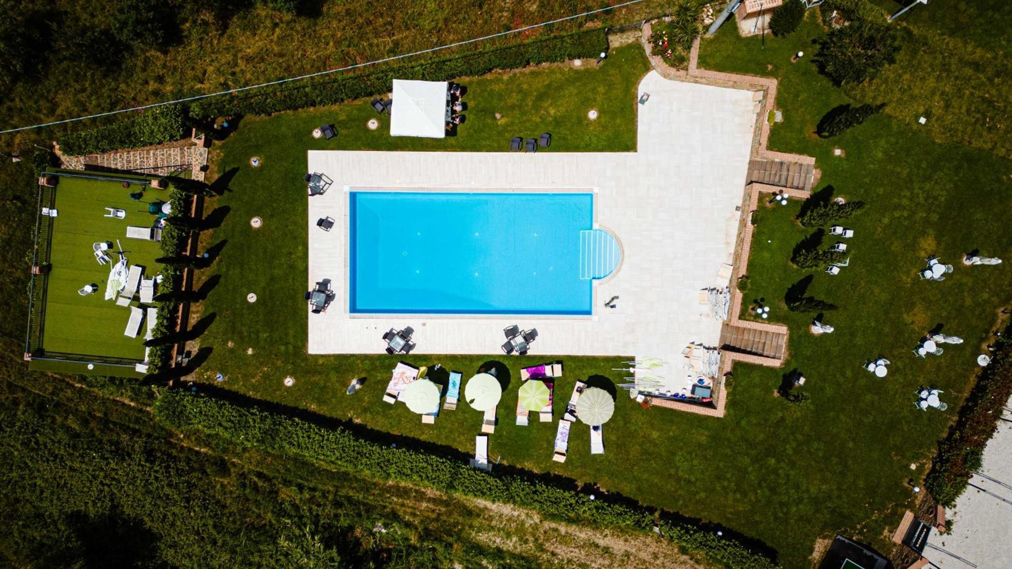Casale Degli Ulivi Resort 펠라레 외부 사진
