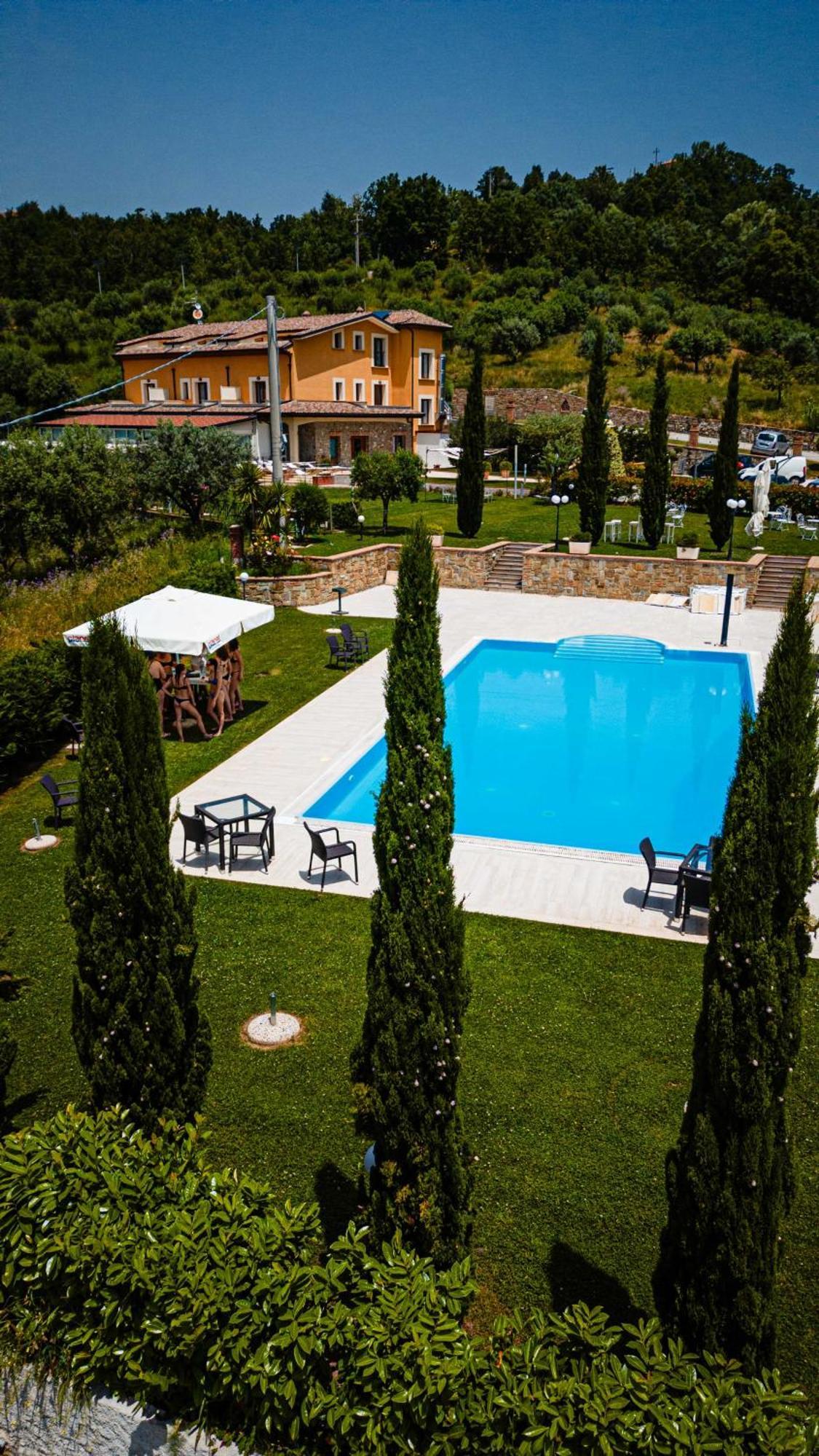 Casale Degli Ulivi Resort 펠라레 외부 사진