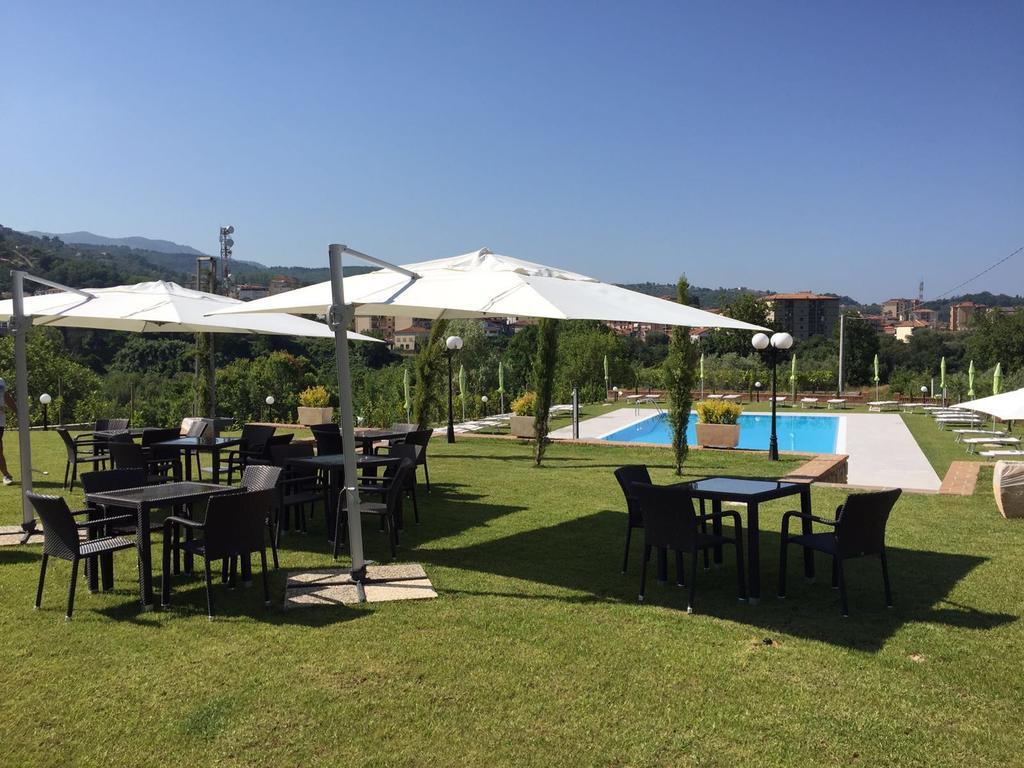 Casale Degli Ulivi Resort 펠라레 외부 사진