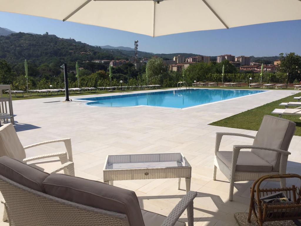 Casale Degli Ulivi Resort 펠라레 외부 사진